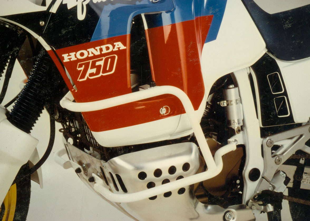Tankguard white for Honda XRV 650/750 (1988-1992)